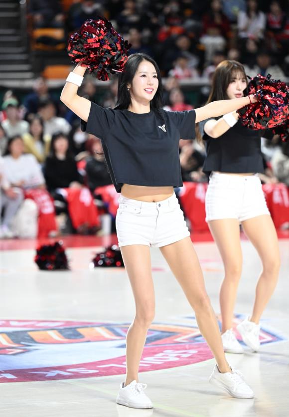 25-26 (01.03)  �Ⱦ������� ���Ը��� ġ���