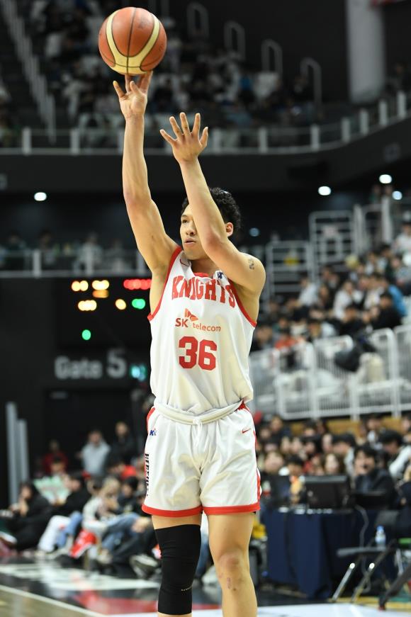 25-26 (03.14)  ����KT ���Ը��� ���� �ٴϿ�